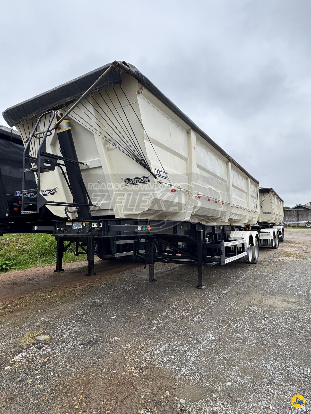 CARRETA RODOTREM BASCULANTE Transportadora 7 Flexas CURITIBA PARANÁ PR